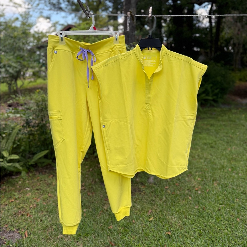 Bright Yellow Figs Technical Collection Jogger Set